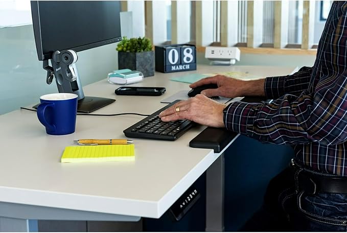 3M Gel Wrist Rest for Standing Desks, Wraps Around Edge of Desk for Comfort - Image 2