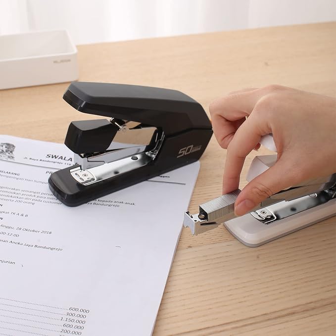 Deli Effortless Desktop Stapler, Heavy Duty Stapler, 40-50 Sheet Capacity - Image 2