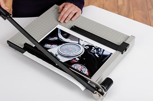 Dahle 15e Vantage Paper Trimmer, 15 Sheet, Automatic Clamp, Adjustable Guide - Image 4