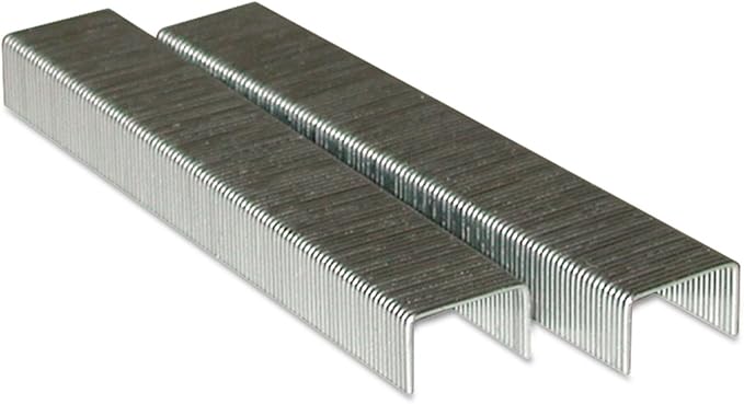 Swingline 35440 S.F. 3 Premium Chisel Point 105 Count Half-Strip Staples - Image 2