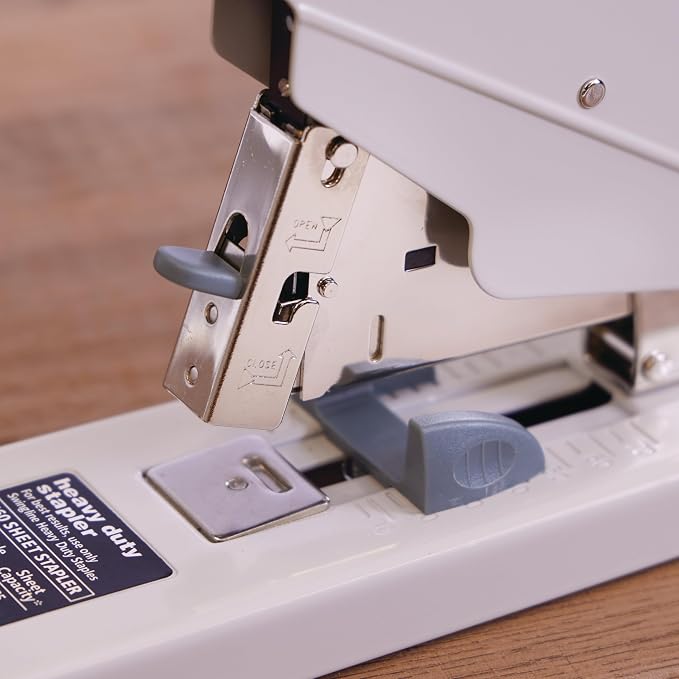 Swingline Heavy Duty Stapler, 160 Sheet Capacity, Includes Alignment Guide - Image 6