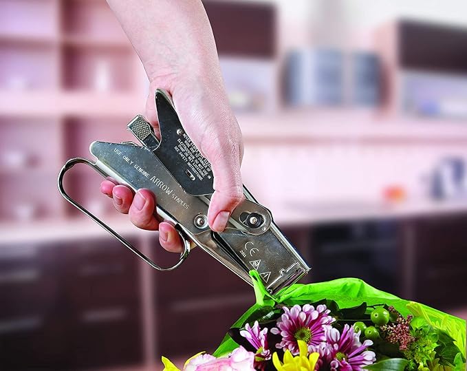 Arrow Fastener P22 Heavy Duty Handheld Plier Stapler - Image 5