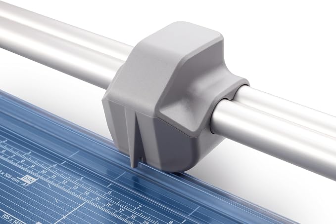 Dahle 554 Professional Rotary Trimmer, 20 Sheet Capacity, Self-Sharpening - Image 5