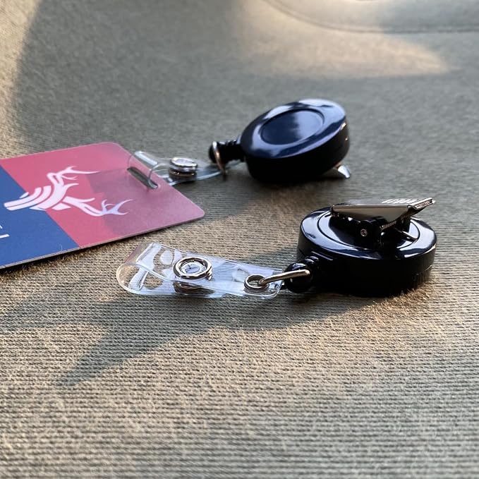 QREEL Retractable Badge Holder - Image 4