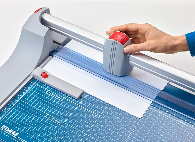 Dahle 440 Premium Rotary Trimmer, 30 Sheet Capacity, Self-Sharpening, Automatic - Image 2