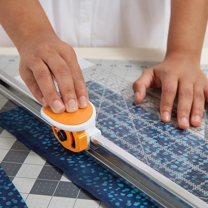Fiskars Rotary Cutter and Ruler, Quilting Ruler, Rotary Cutter - Image 7