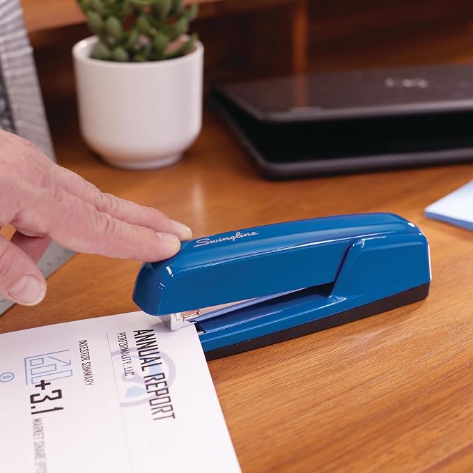 Swingline Stapler, 30 Sheet Capacity, 747 Business Stapler, Jam Free, Royal Blue - Image 2