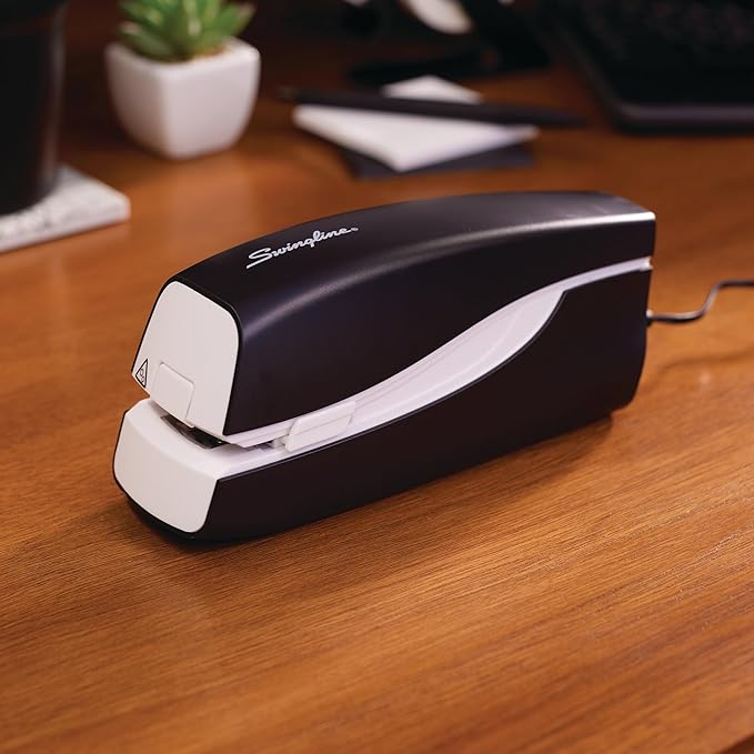 Swingline Electric Stapler, 20 Sheet Capacity, Full Strip, Plug In or Battery - Image 2